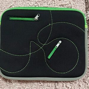 LooptWorks Green and Black Tablet Sleeve